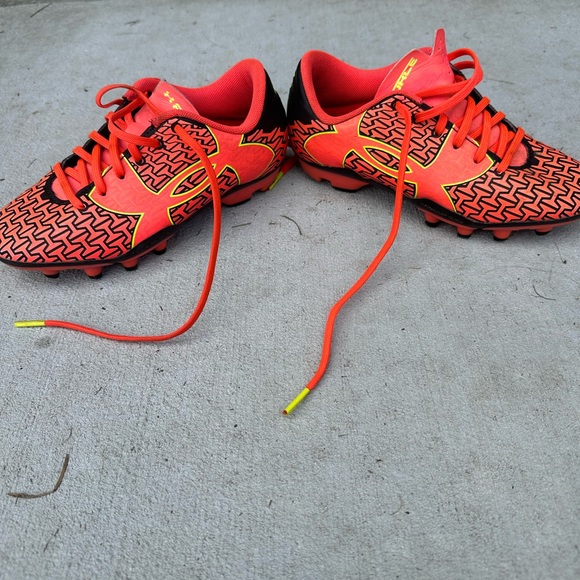 Under Armor cleats - Picture 6 of 6